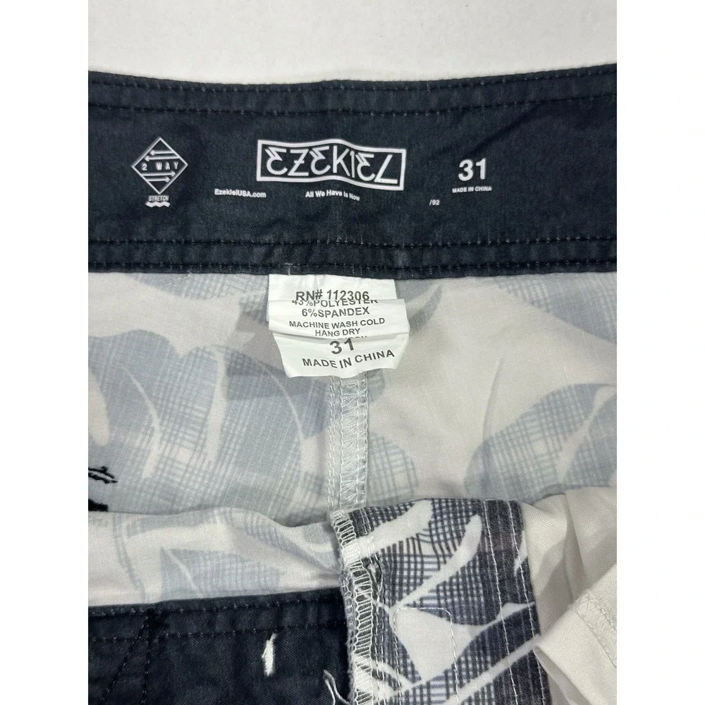 Ezekiel‎ Board Shorts Mens 31 Floral Plaid Hybrid Swim Trunks Surf Skate 2-Way